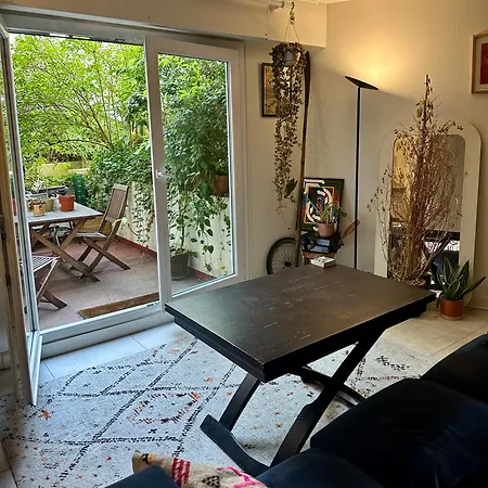 Montmartre Avec Terrasse * باريس